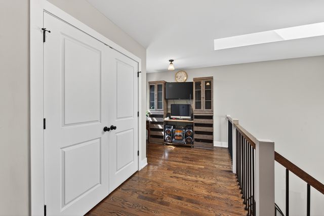 8166 W 87th Street 8166, Hickory Hills, IL 60457