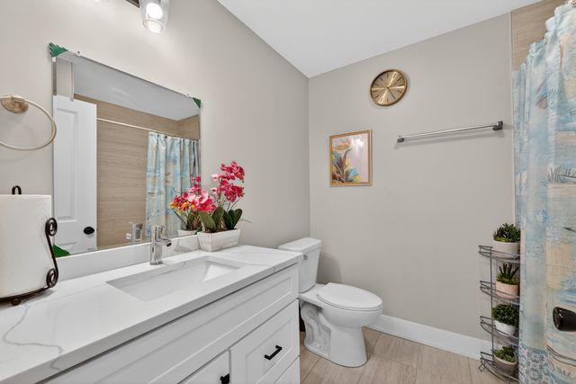 8166 W 87th Street 8166, Hickory Hills, IL 60457