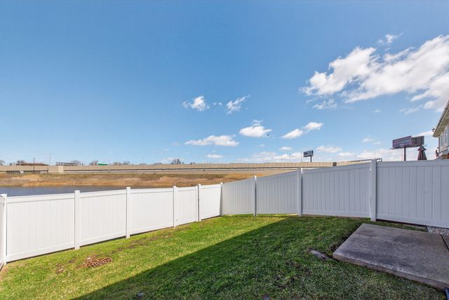 8166 W 87th Street 8166, Hickory Hills, IL 60457