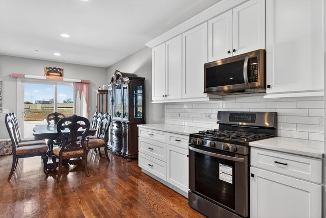 8166 W 87th Street 8166, Hickory Hills, IL 60457