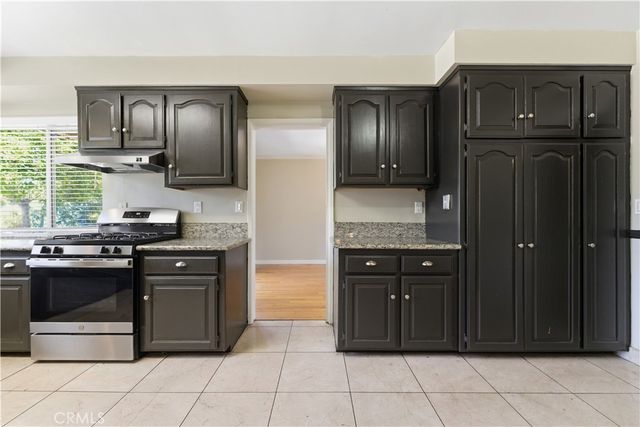 20253 Gifford Street, Winnetka, CA 91306