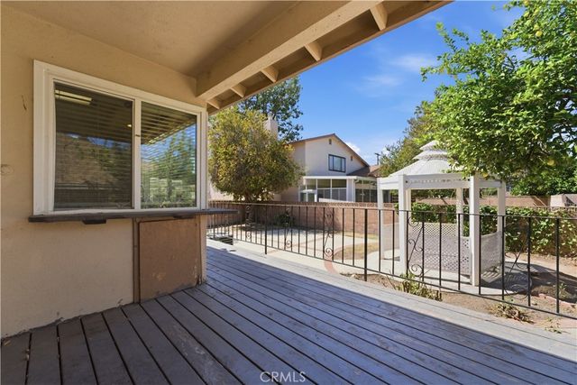 20253 Gifford Street, Winnetka, CA 91306