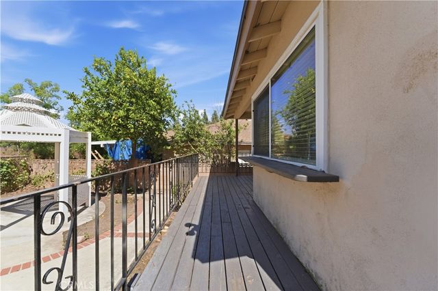 20253 Gifford Street, Winnetka, CA 91306