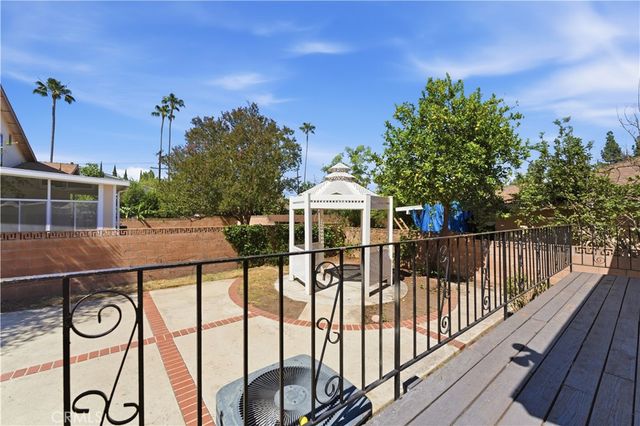 20253 Gifford Street, Winnetka, CA 91306