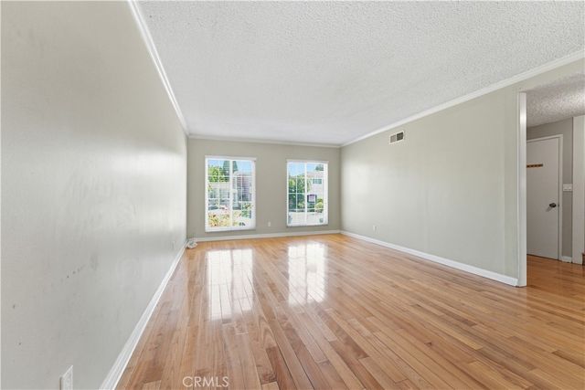 20253 Gifford Street, Winnetka, CA 91306