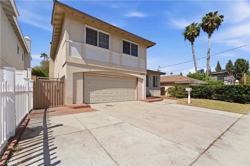 Image 3 of property listing at 20253 Gifford Street, Winnetka, CA 91306