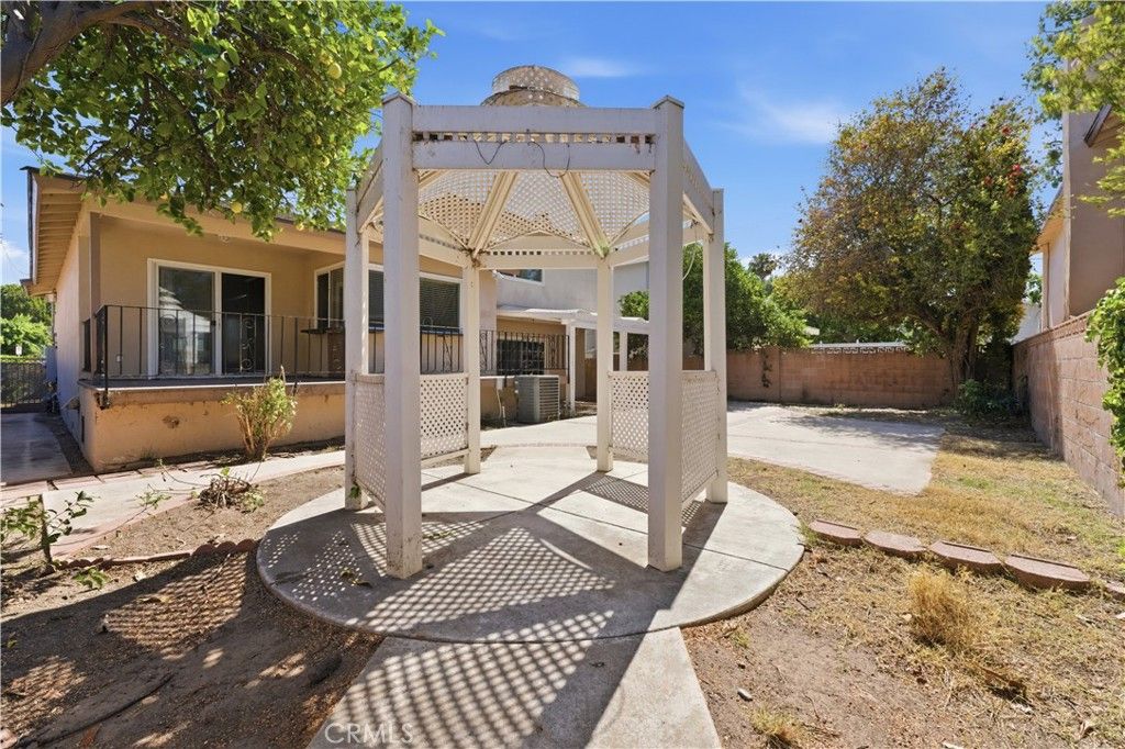 Image 36 of property listing at 20253 Gifford Street, Winnetka, CA 91306