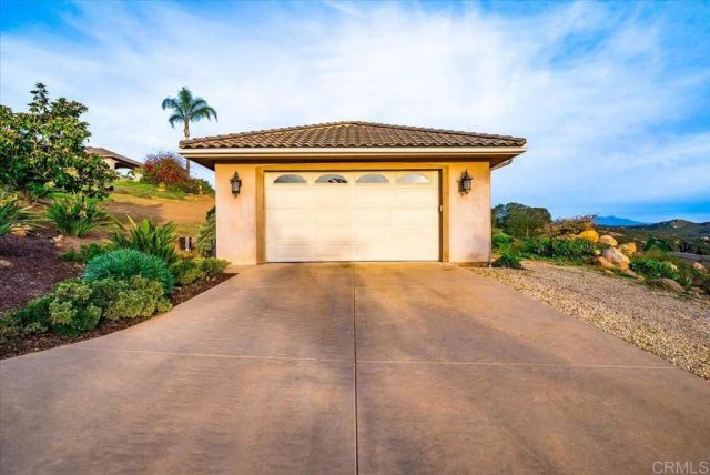 19894 Via Vista Grande, Ramona, CA 92065