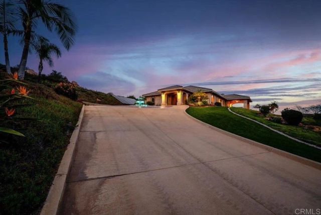 19894 Via Vista Grande, Ramona, CA 92065