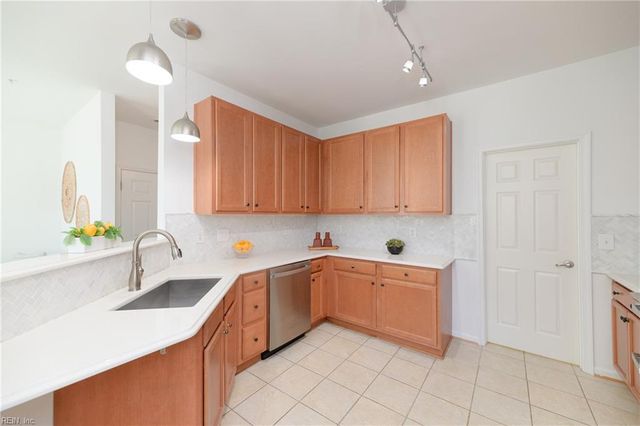 1602 Rustads CIR, Williamsburg, VA 23185
