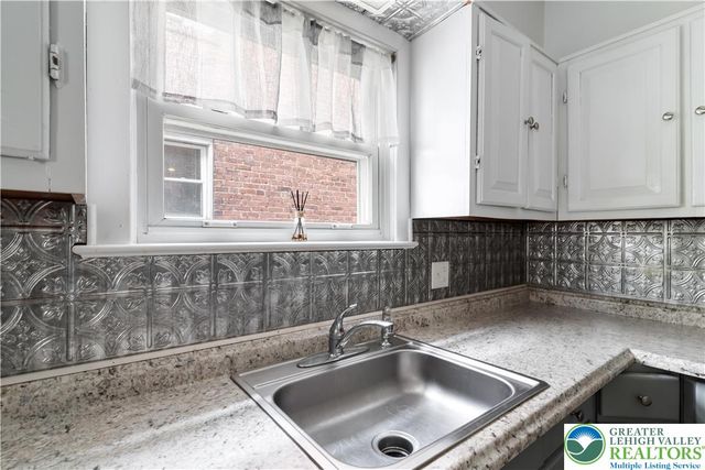 422 Hickory Street, Bethlehem City, PA 18017