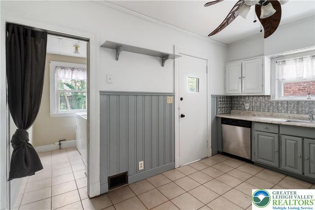 422 Hickory Street, Bethlehem City, PA 18017