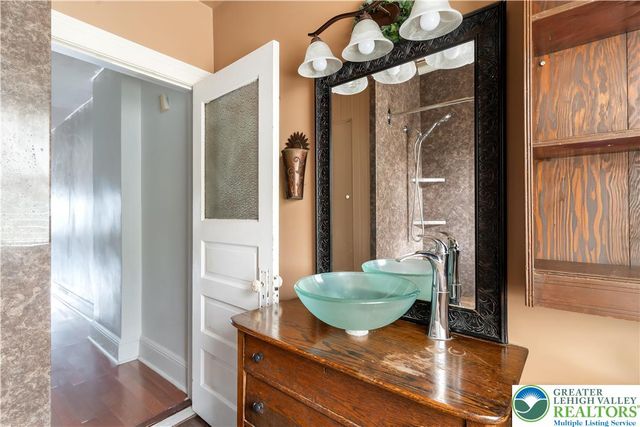 422 Hickory Street, Bethlehem City, PA 18017