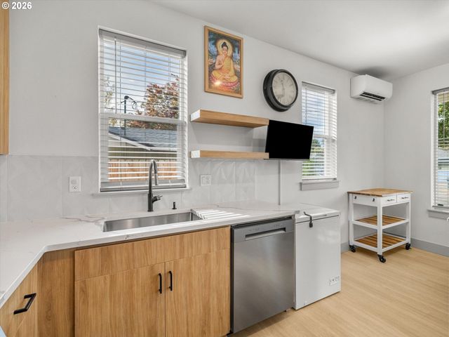 7424 Se 51ST Ave, Portland, OR 97206