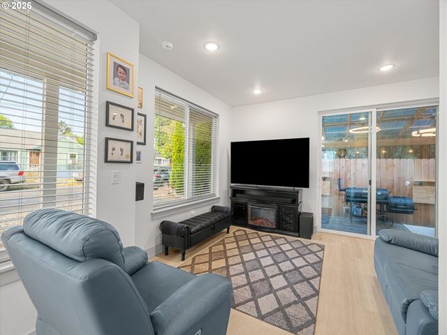 7424 Se 51ST Ave, Portland, OR 97206