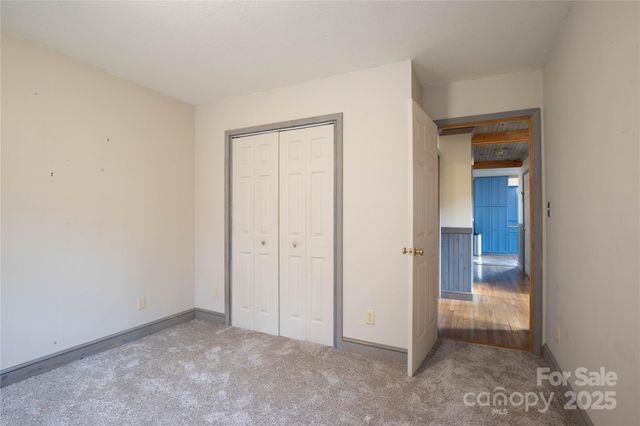 400 Three Dog Mountain Road, Bakersville, NC 28705