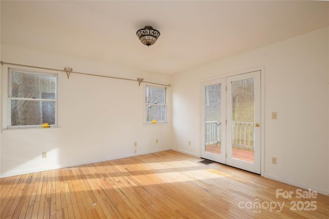 400 Three Dog Mountain Road, Bakersville, NC 28705