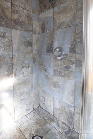 400 Three Dog Mountain Road, Bakersville, NC 28705