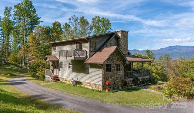 400 Three Dog Mountain Road, Bakersville, NC 28705