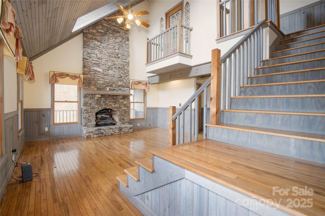 400 Three Dog Mountain Road, Bakersville, NC 28705