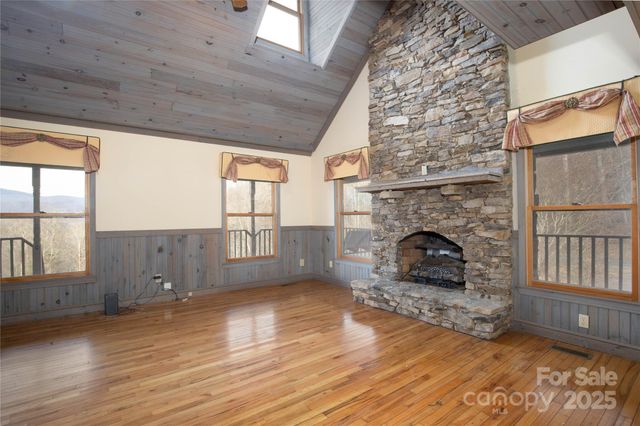 400 Three Dog Mountain Road, Bakersville, NC 28705