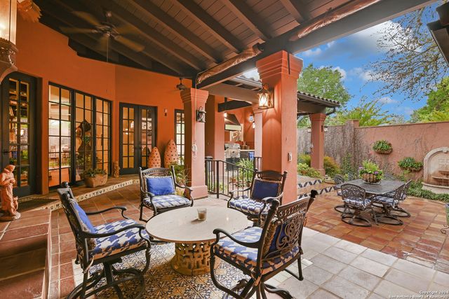 1887 ARBOLAS CT, Seguin, TX 78155