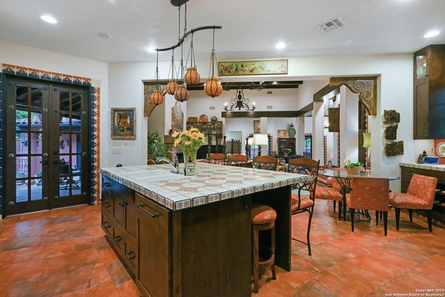 1887 ARBOLAS CT, Seguin, TX 78155
