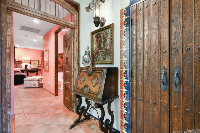 1887 ARBOLAS CT, Seguin, TX 78155