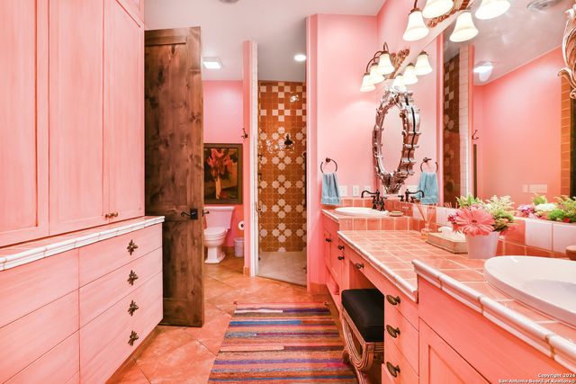 1887 ARBOLAS CT, Seguin, TX 78155