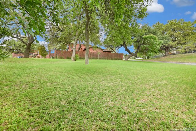 1887 ARBOLAS CT, Seguin, TX 78155