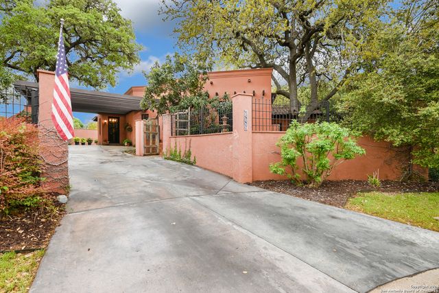 1887 ARBOLAS CT, Seguin, TX 78155