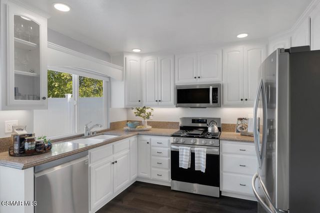 3919 San Clemente Court, Newbury Park, CA 91320