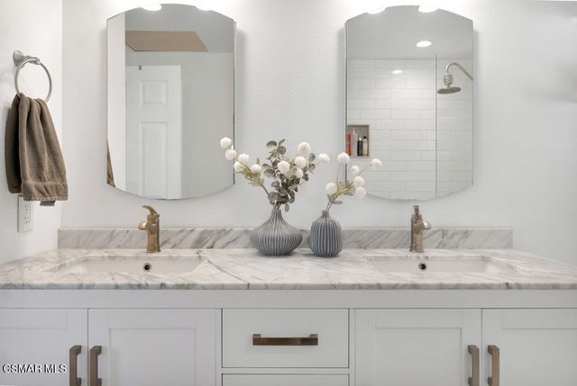 3919 San Clemente Court, Newbury Park, CA 91320