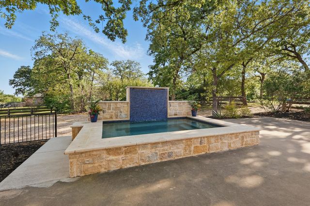 841 Caublestone Hill Drive, Argyle, TX 76226
