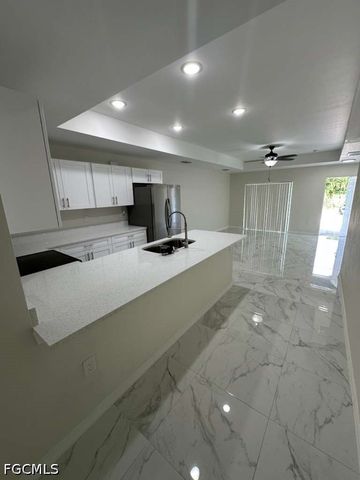 2201 Bunker RD, Lehigh Acres, FL 33973