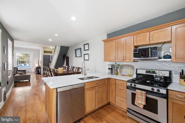 2940 W GIRARD AVE, Philadelphia, PA 19130