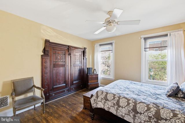 2940 W GIRARD AVE, Philadelphia, PA 19130