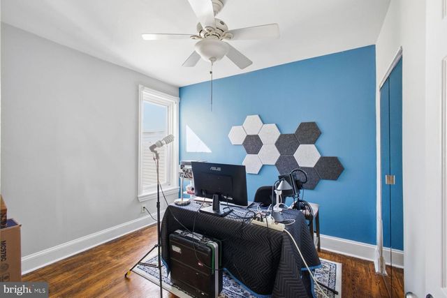 2940 W GIRARD AVE, Philadelphia, PA 19130