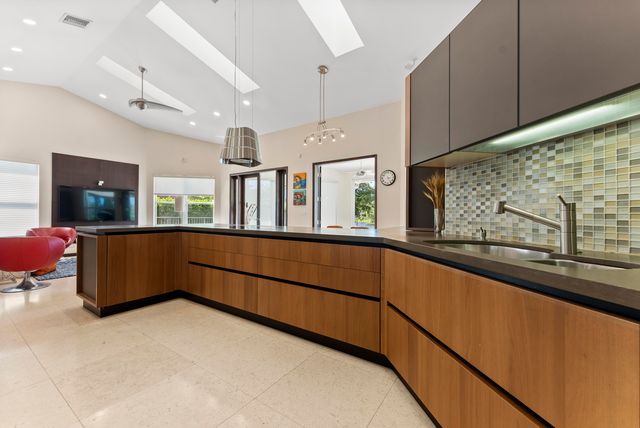 2245 SW 16th Place, Boca Raton, FL 33486