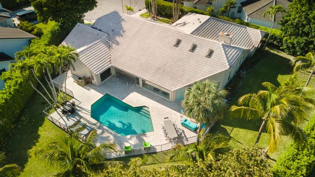 2245 SW 16th Place, Boca Raton, FL 33486