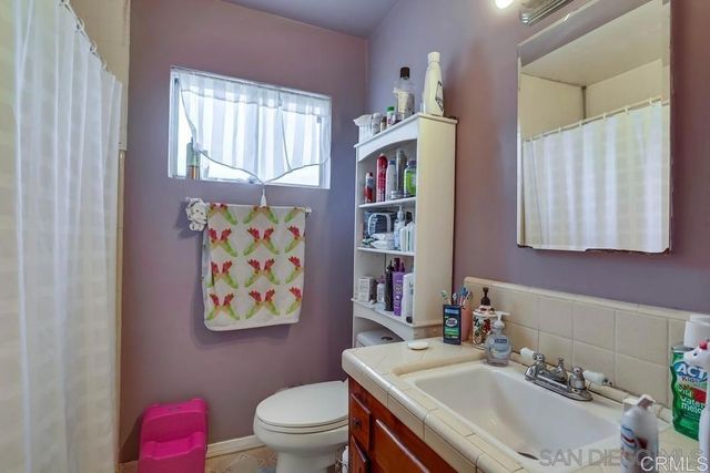 18 Pacific Avenue, Lemon Grove, CA 91945