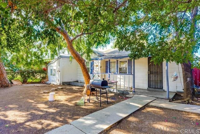 18 Pacific Avenue, Lemon Grove, CA 91945