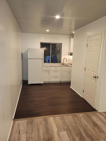 18 Pacific Avenue, Lemon Grove, CA 91945