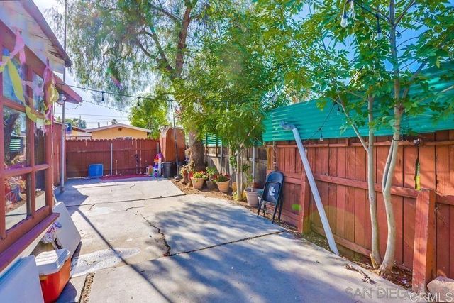 18 Pacific Avenue, Lemon Grove, CA 91945