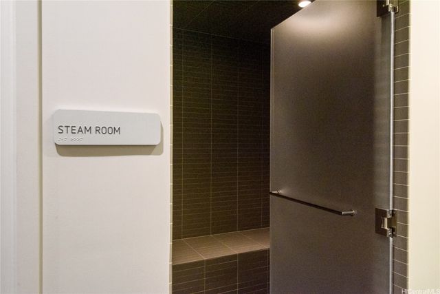 1001 Queen Street 3506, Honolulu, HI 96814