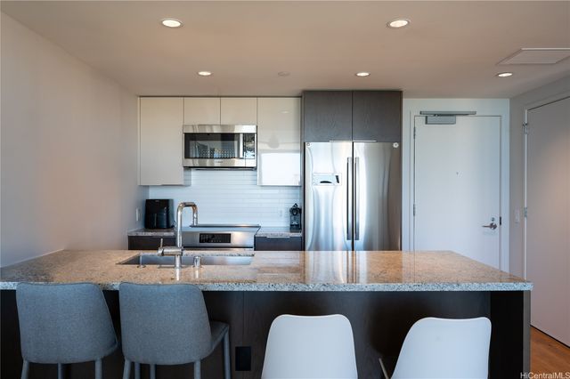 1001 Queen Street 3506, Honolulu, HI 96814