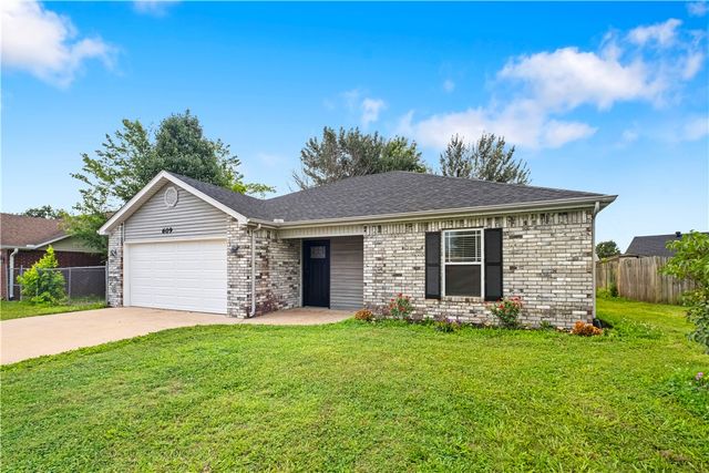 609 Birmingham St SW, Gravette, AR 72736