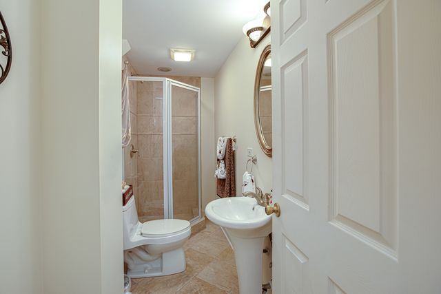 2423 Bainbridge Boulevard, West Chicago, IL 60185