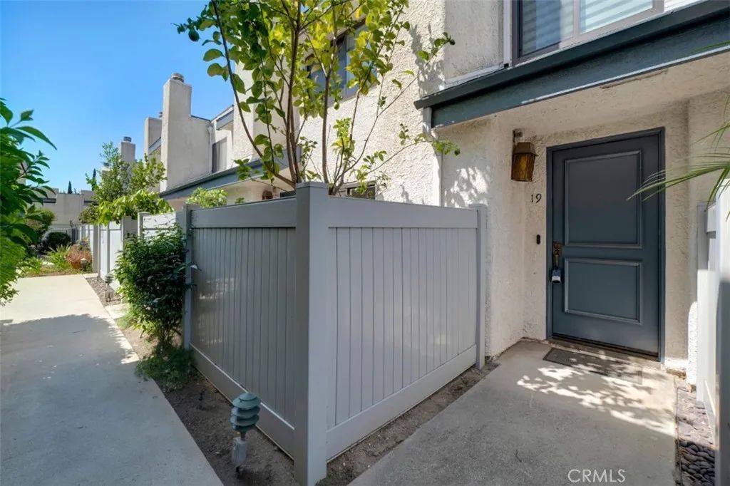 21901 Dupont Street 19, Chatsworth, CA 91311