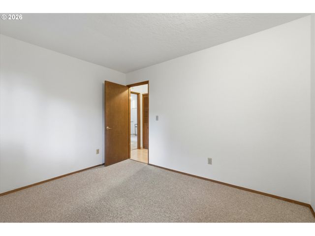 2901 CARRIAGE Way, West Linn, OR 97068